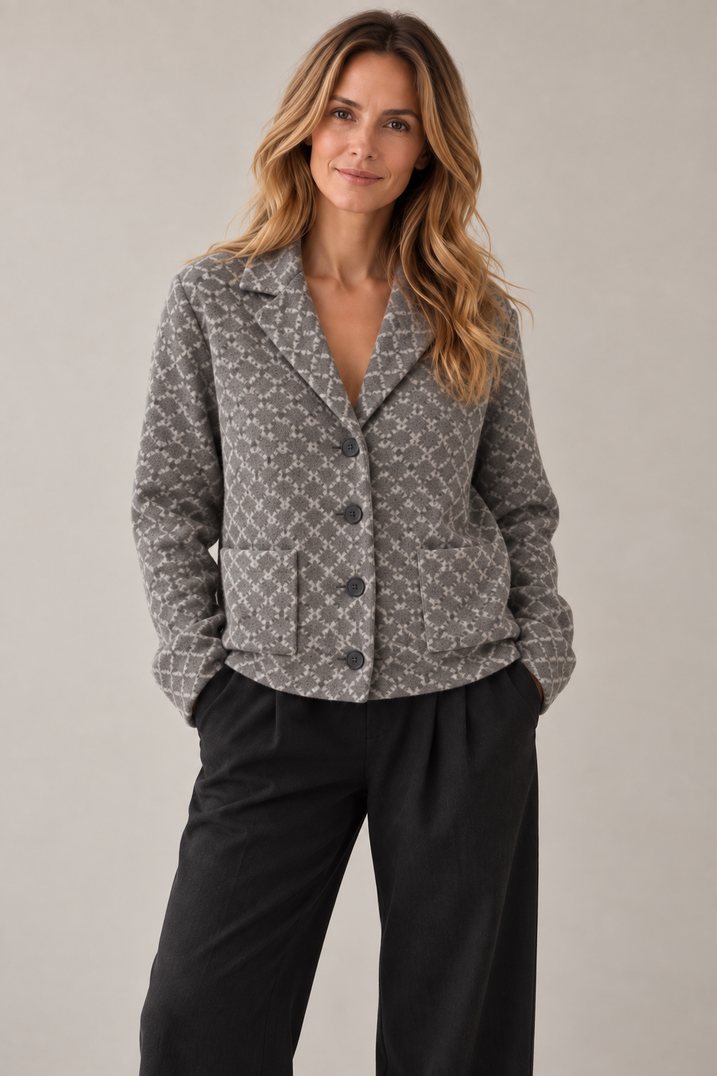 Casina Strickjacke schwarz/beige